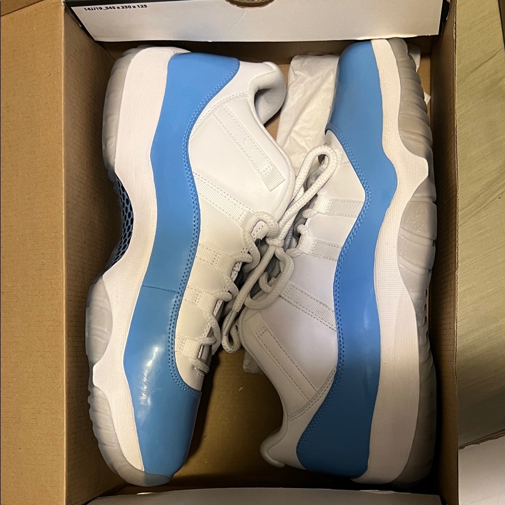 Jordan 11 low unc 2017 brand new